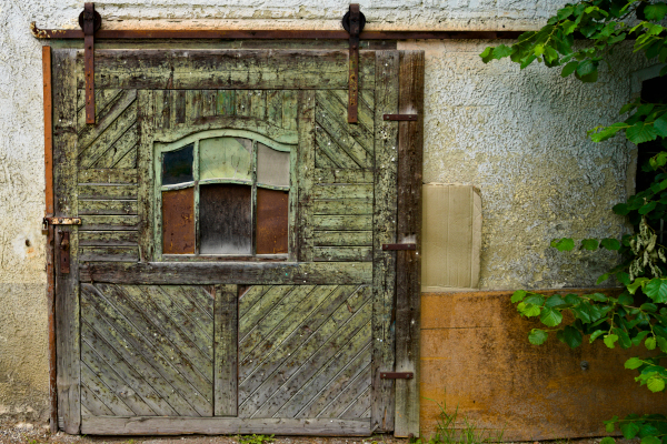 An old door in my hometown.